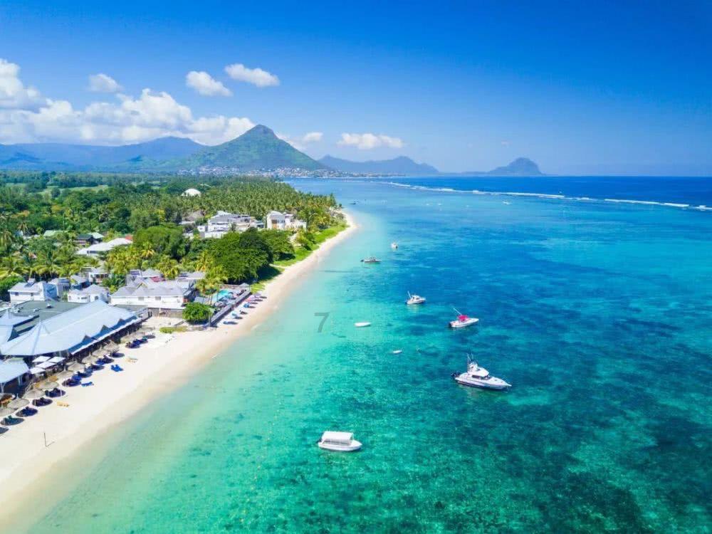 【两会关注】文安梅代表:传承民族文化 为打造世界级旅游目的地贡献力量